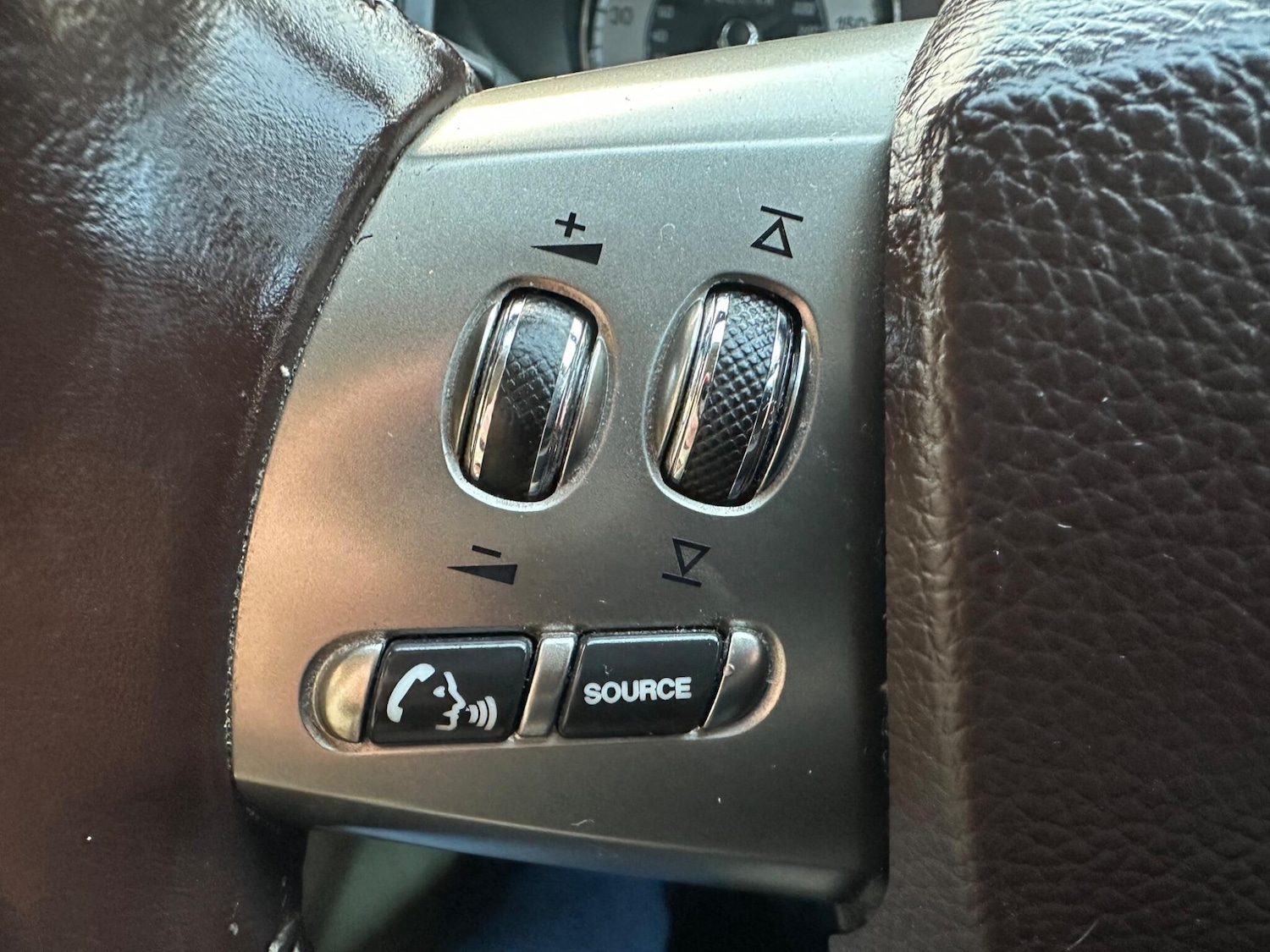 Used Jaguar XF 2010 for sale - 76337459: Photo 44