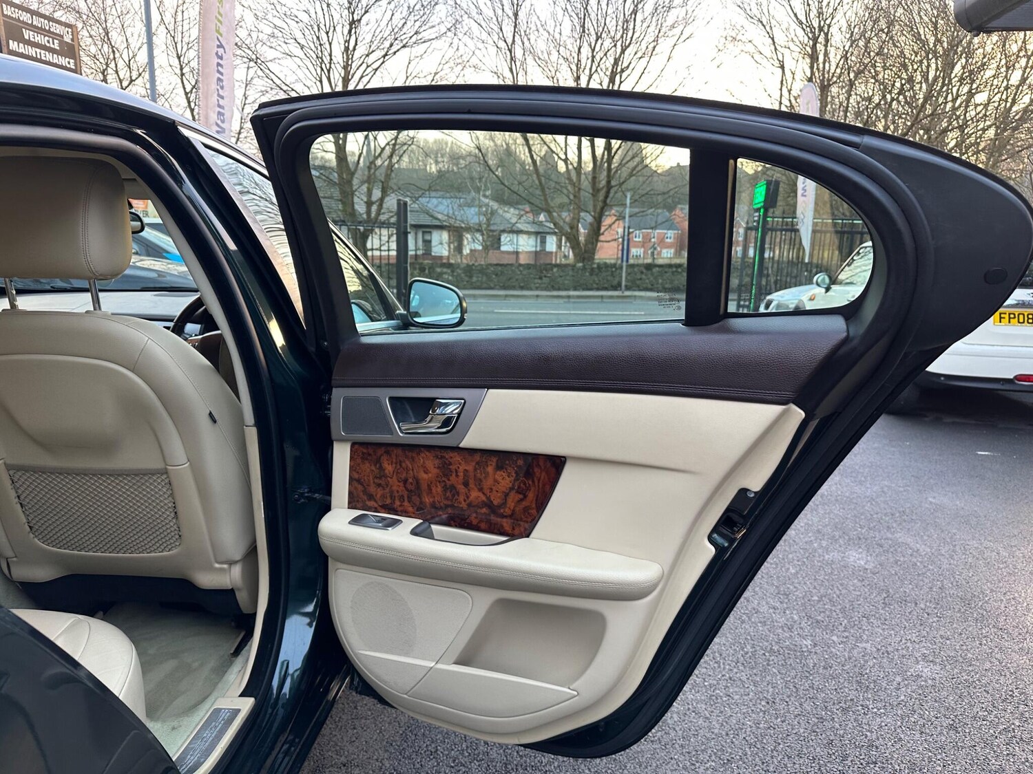 Used Jaguar XF 2010 for sale - 76337459: Photo 46