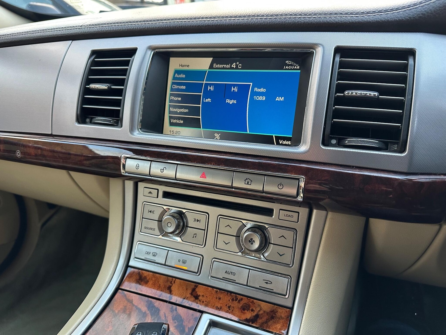 Used Jaguar XF 2010 for sale - 76337459: Photo 59