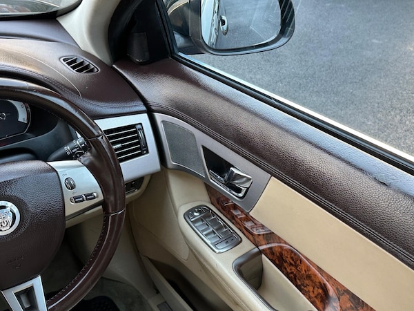 Used Jaguar XF 2010 for sale - 76337459: Photo 85