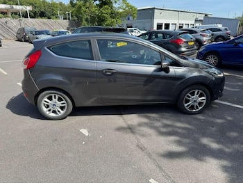 Used Ford Fiesta 2015 for sale - 79740960: Photo