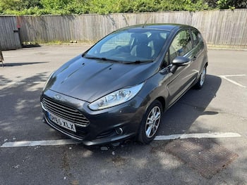 Used Ford Fiesta 2015 for sale - 79740960: Photo