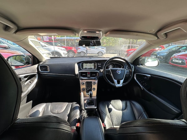 Used Volvo V40 2014 for sale - 76238743: Photo 10