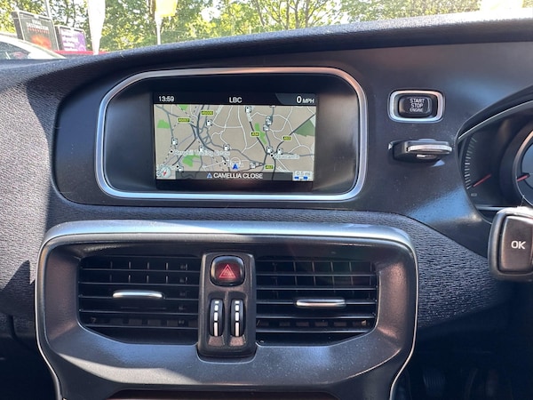 Used Volvo V40 2014 for sale - 76238743: Photo 40