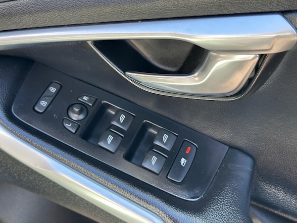 Used Volvo V40 2014 for sale - 76238743: Photo 56