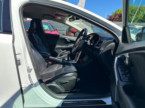 Used Volvo V40 2014 for sale - 76238743: Photo 57