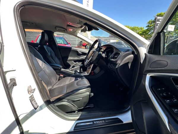 Used Volvo V40 2014 for sale - 76238743: Photo 59