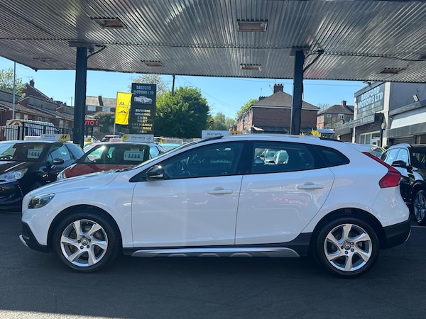 Used Volvo V40 2014 for sale - 76238743: Photo 5