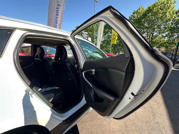 Used Volvo V40 2014 for sale - 76238743: Photo 60