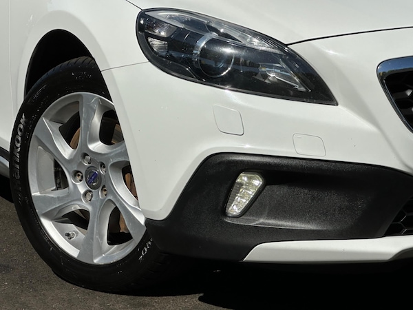 Used Volvo V40 2014 for sale - 76238743: Photo 67
