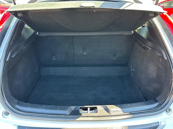 Used Volvo V40 2014 for sale - 76238743: Photo 73