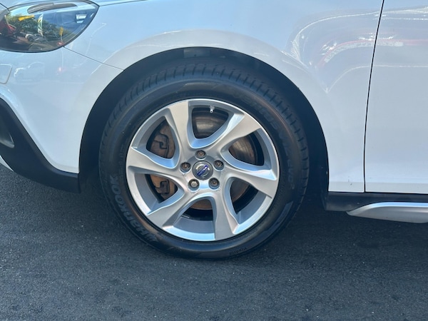Used Volvo V40 2014 for sale - 76238743: Photo 77