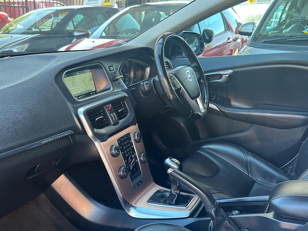 Used Volvo V40 2014 for sale - 76238743: Photo 79