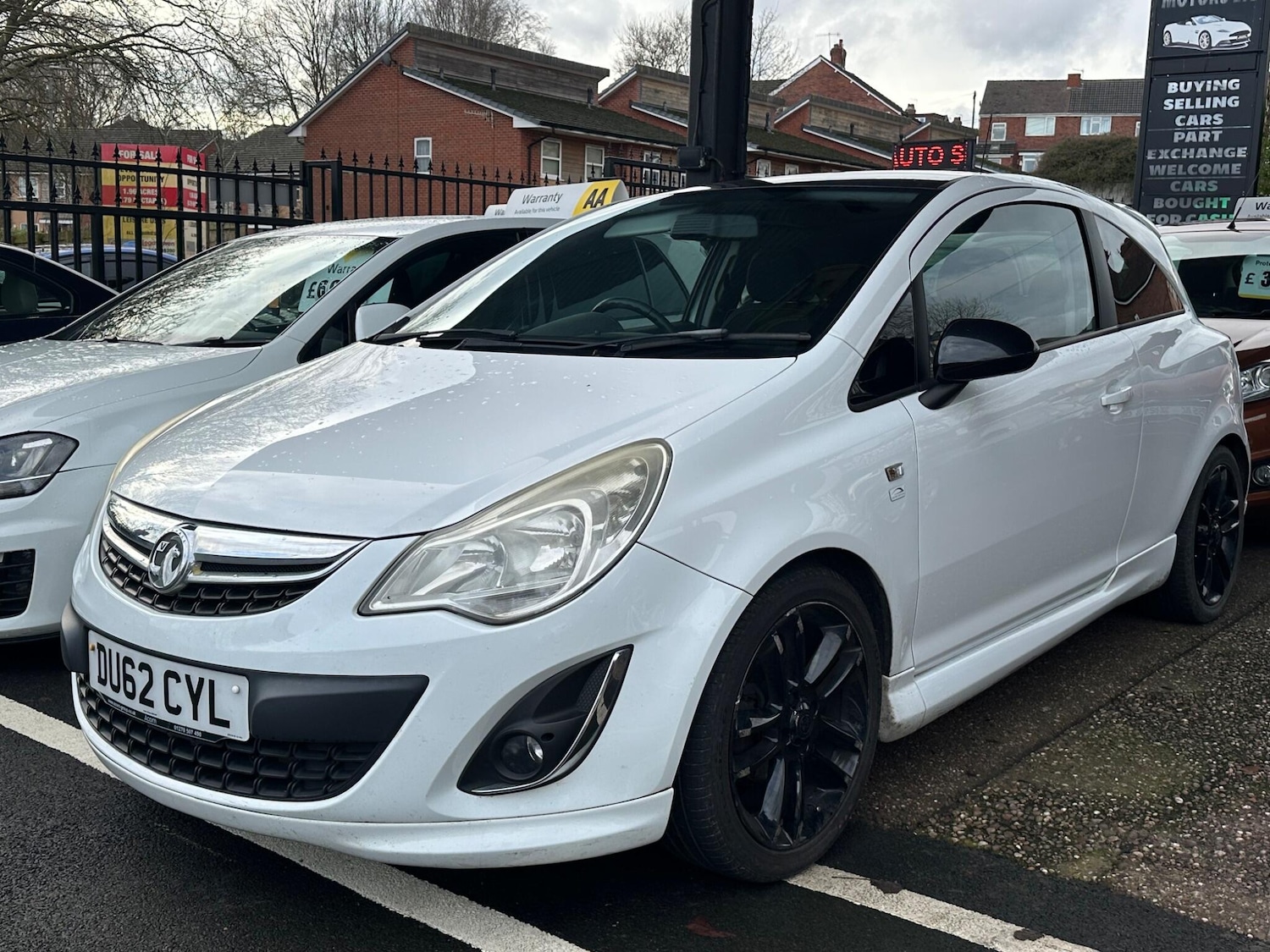 Used Vauxhall Corsa for sale - 77266893: Photo 2