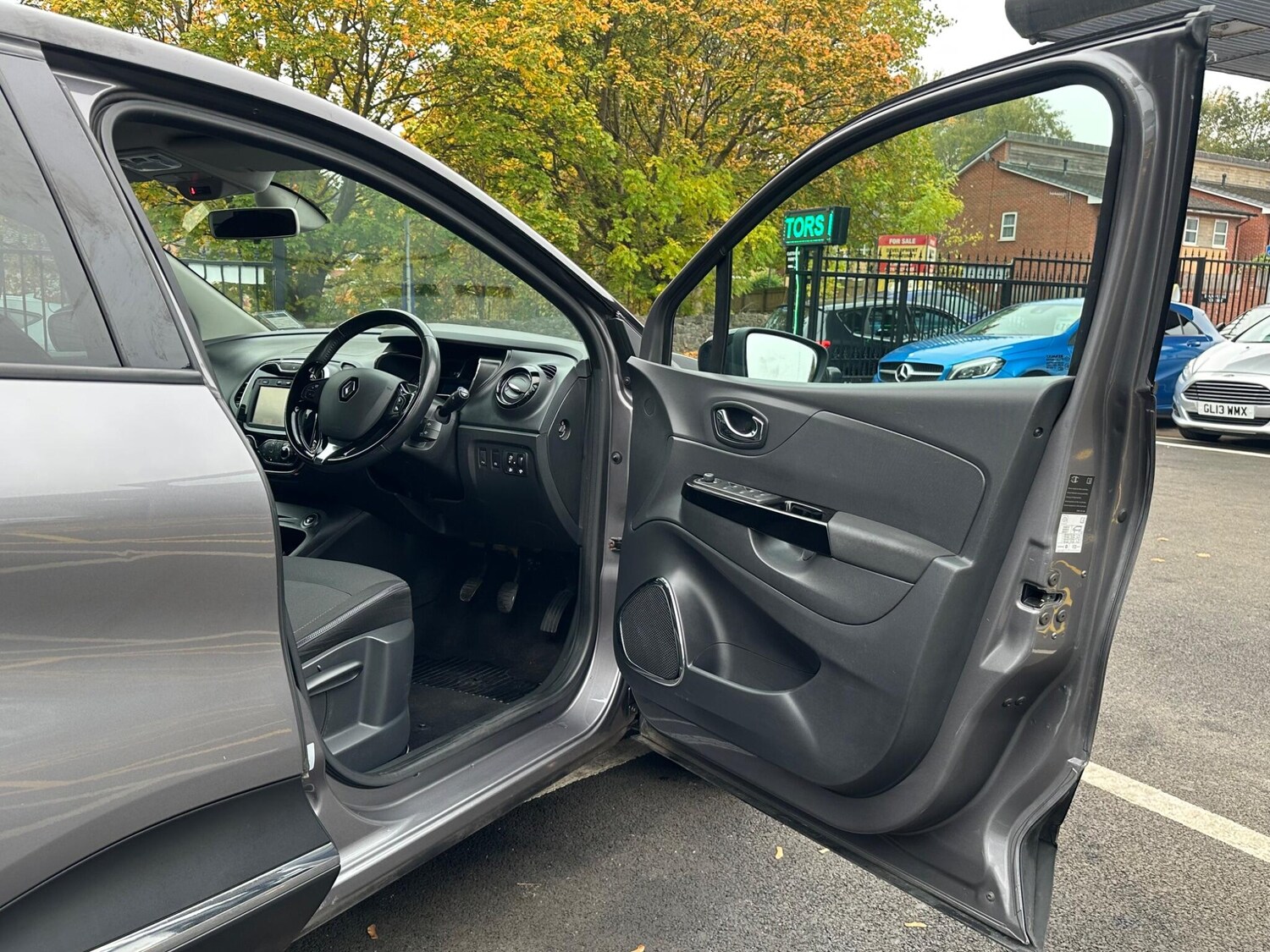 Used Renault Captur 2014 for sale - 76199785: Photo 11