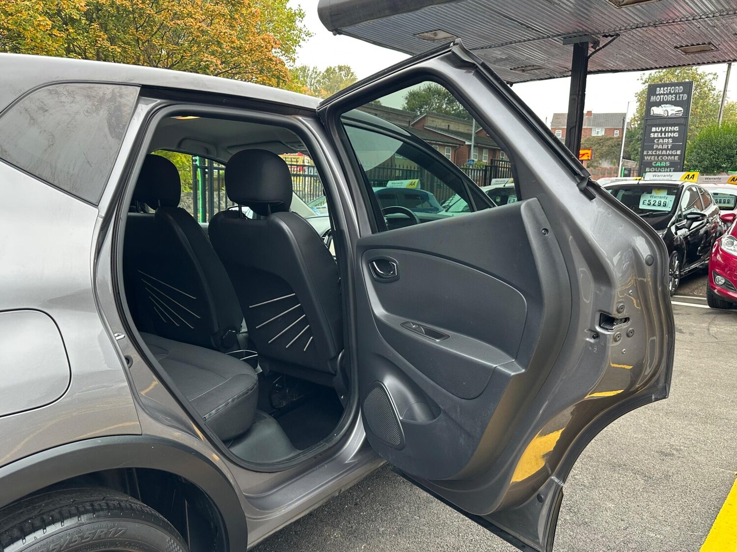 Used Renault Captur 2014 for sale - 76199785: Photo 31