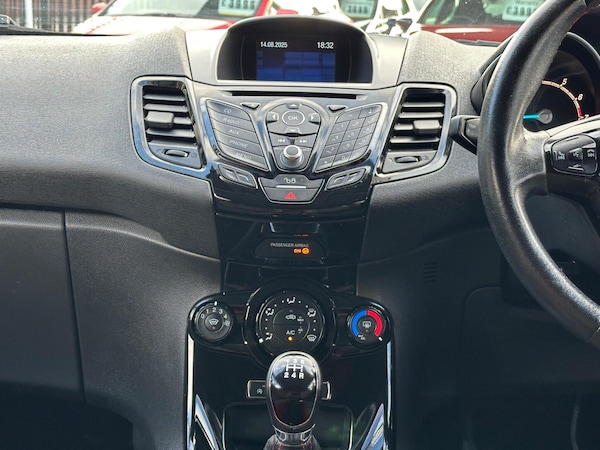 Used Ford Fiesta 2016 for sale - 75543916: Photo 31