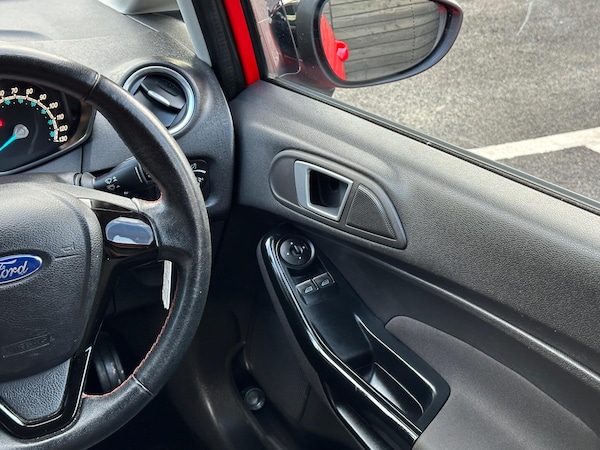Used Ford Fiesta 2016 for sale - 75543916: Photo 33