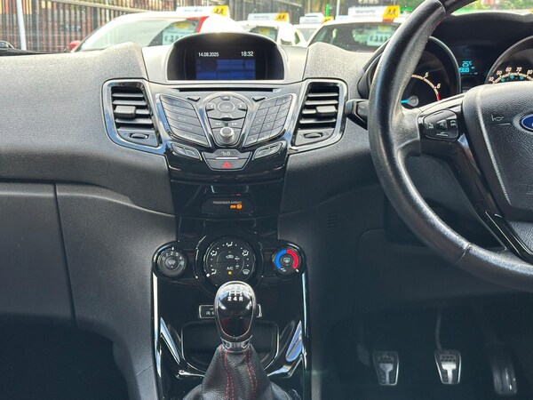Used Ford Fiesta 2016 for sale - 75543916: Photo 34