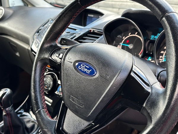 Used Ford Fiesta 2016 for sale - 75543916: Photo 47