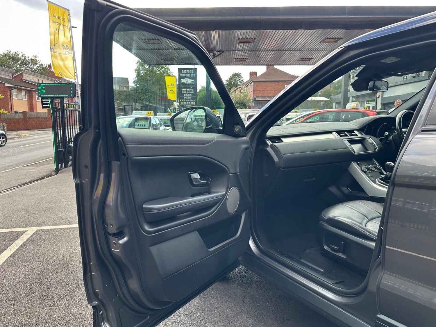 Vehicle 29
