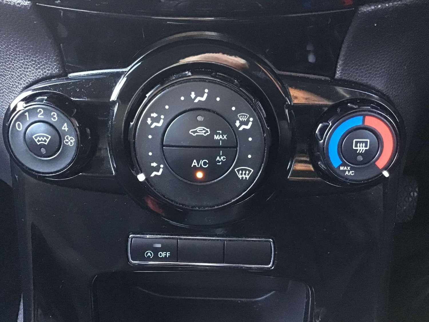 Used Ford Fiesta 2015 for sale - 77320543: Photo 24