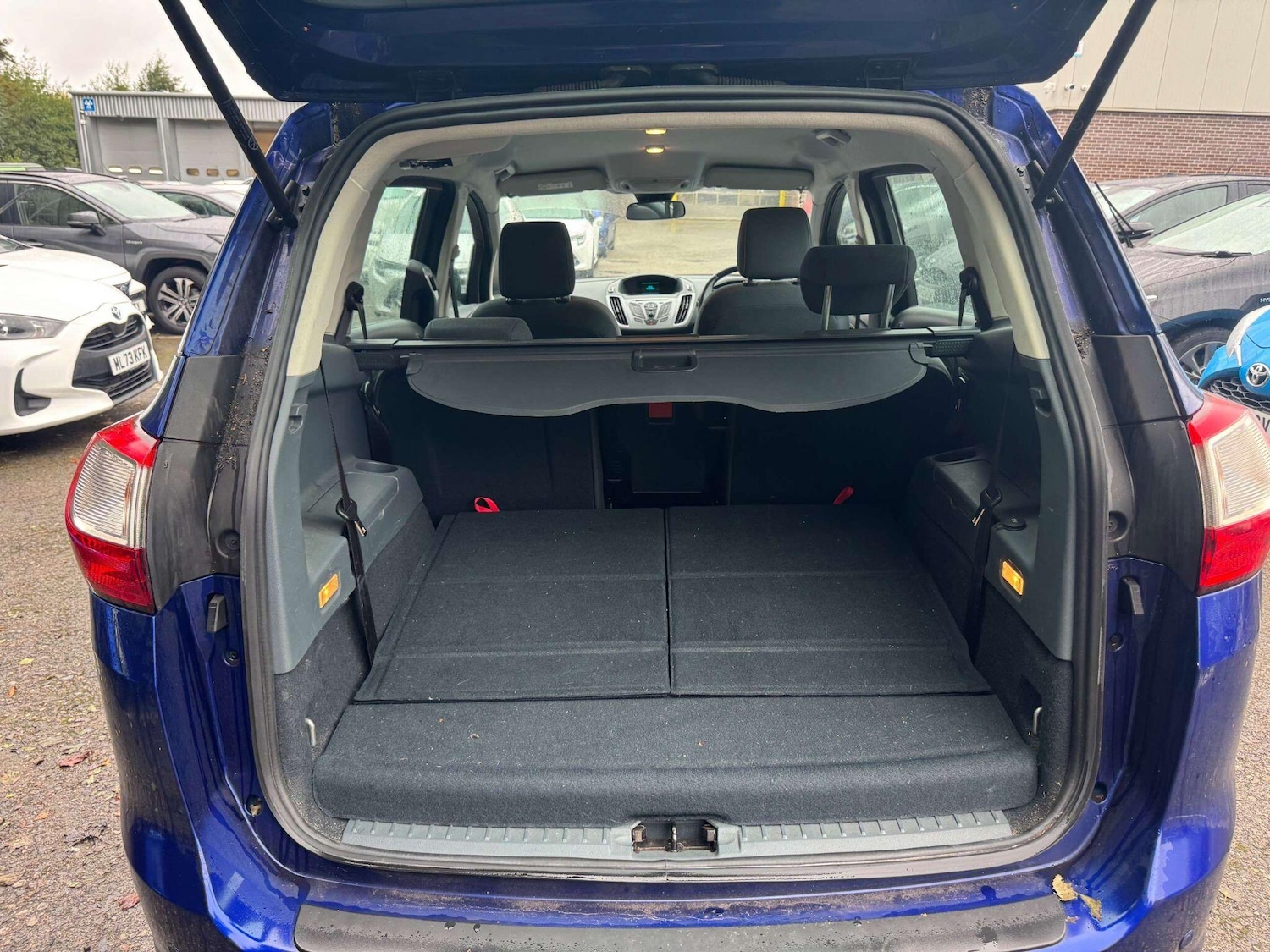 Used Ford Grand C-Max 2014 for sale - 76824046: Photo 12