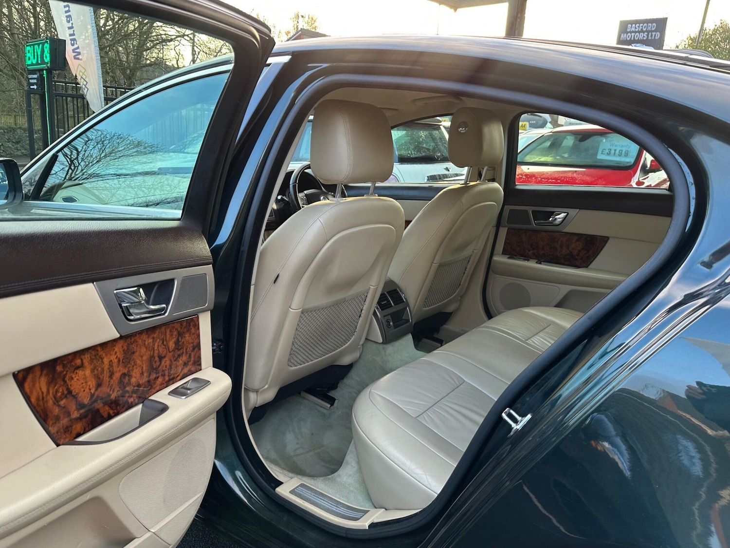 Used Jaguar XF 2010 for sale - 76995942: Photo 36