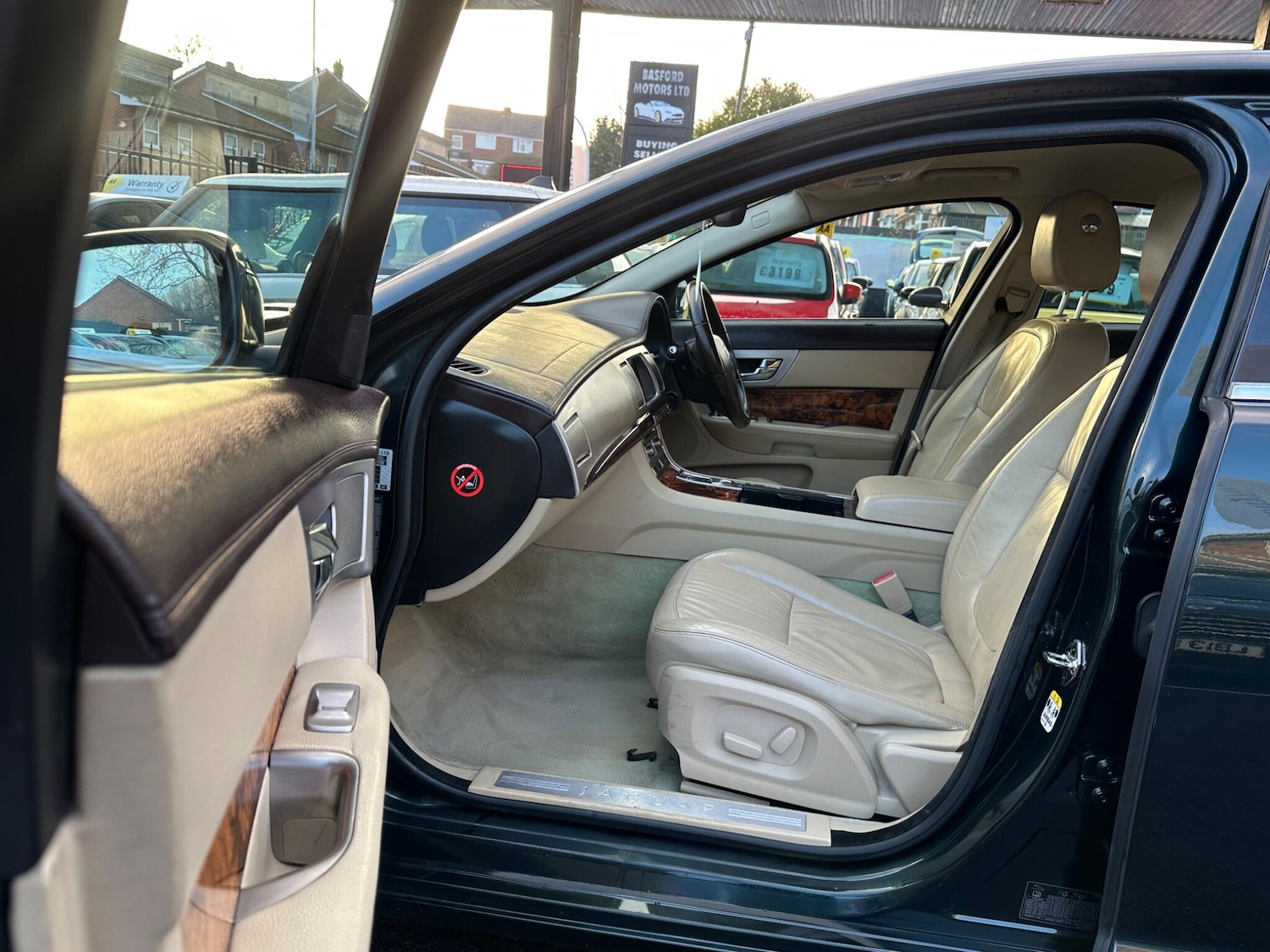 Used Jaguar XF 2010 for sale - 76995942: Photo 64