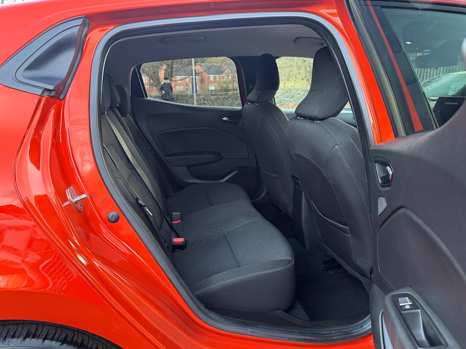 Used Renault Clio 2020 for sale - 76990542: Photo 17