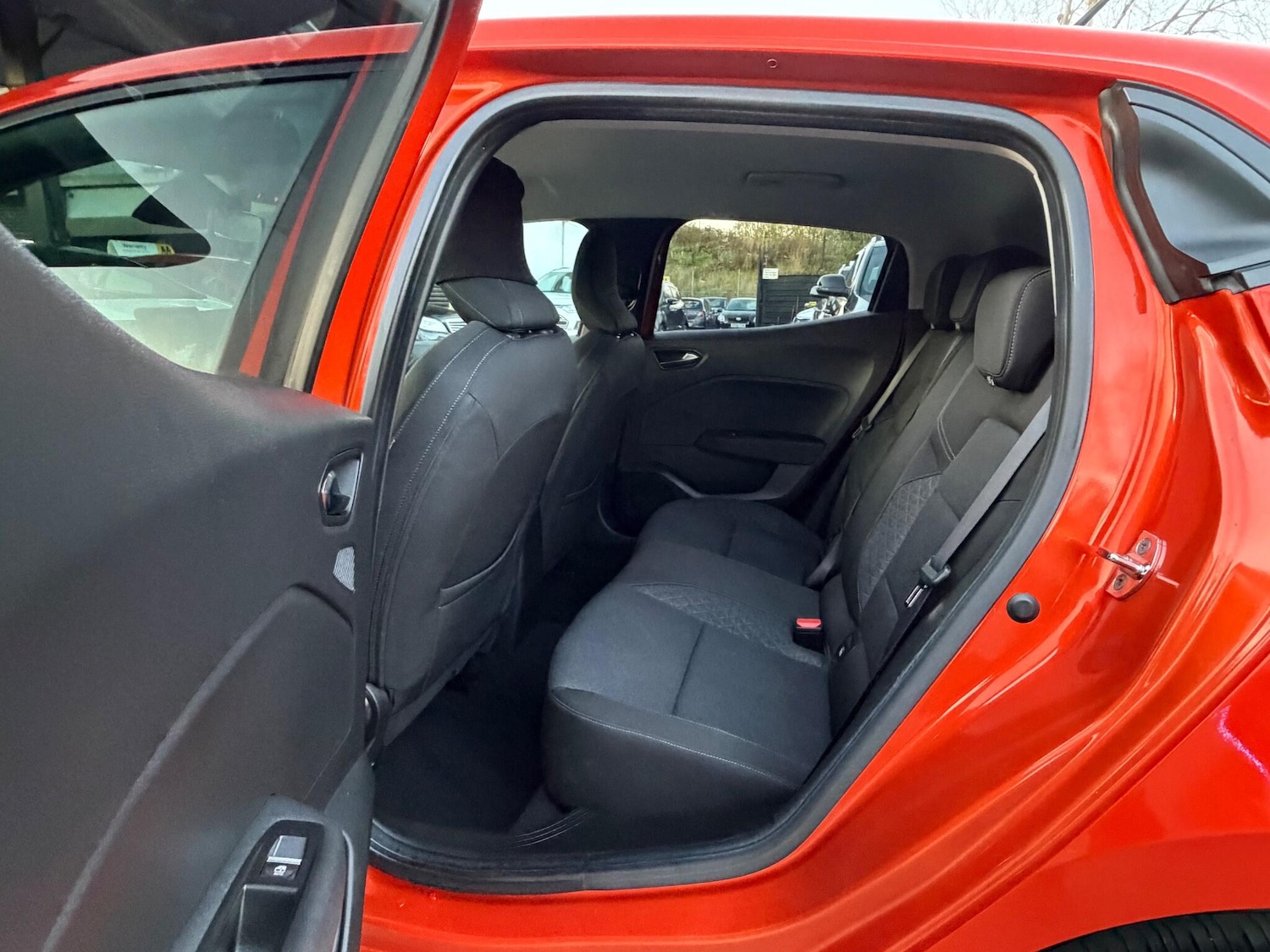 Used Renault Clio 2020 for sale - 76990542: Photo 18