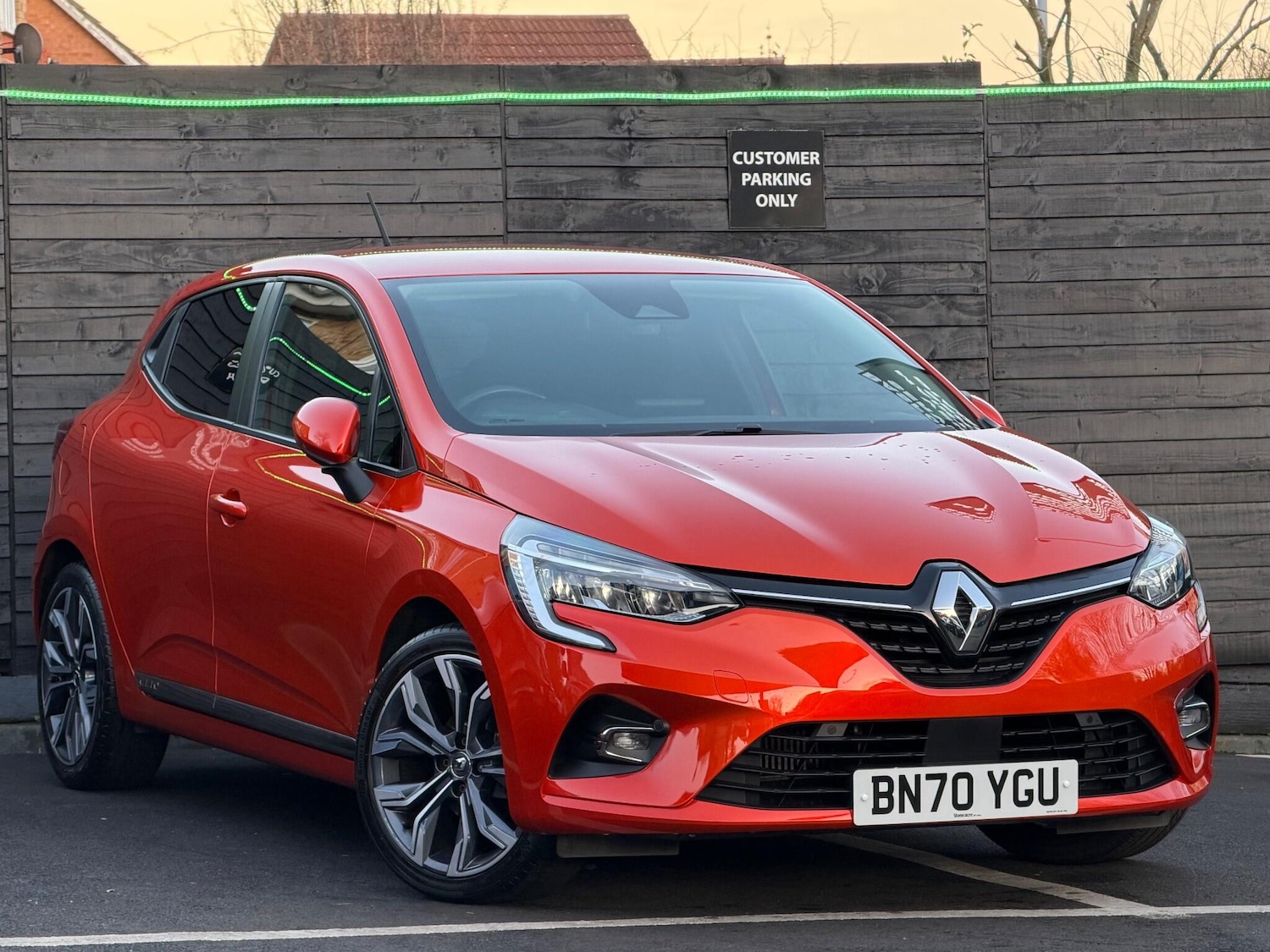 Used Renault Clio 2020 for sale - 76990542: Photo 19