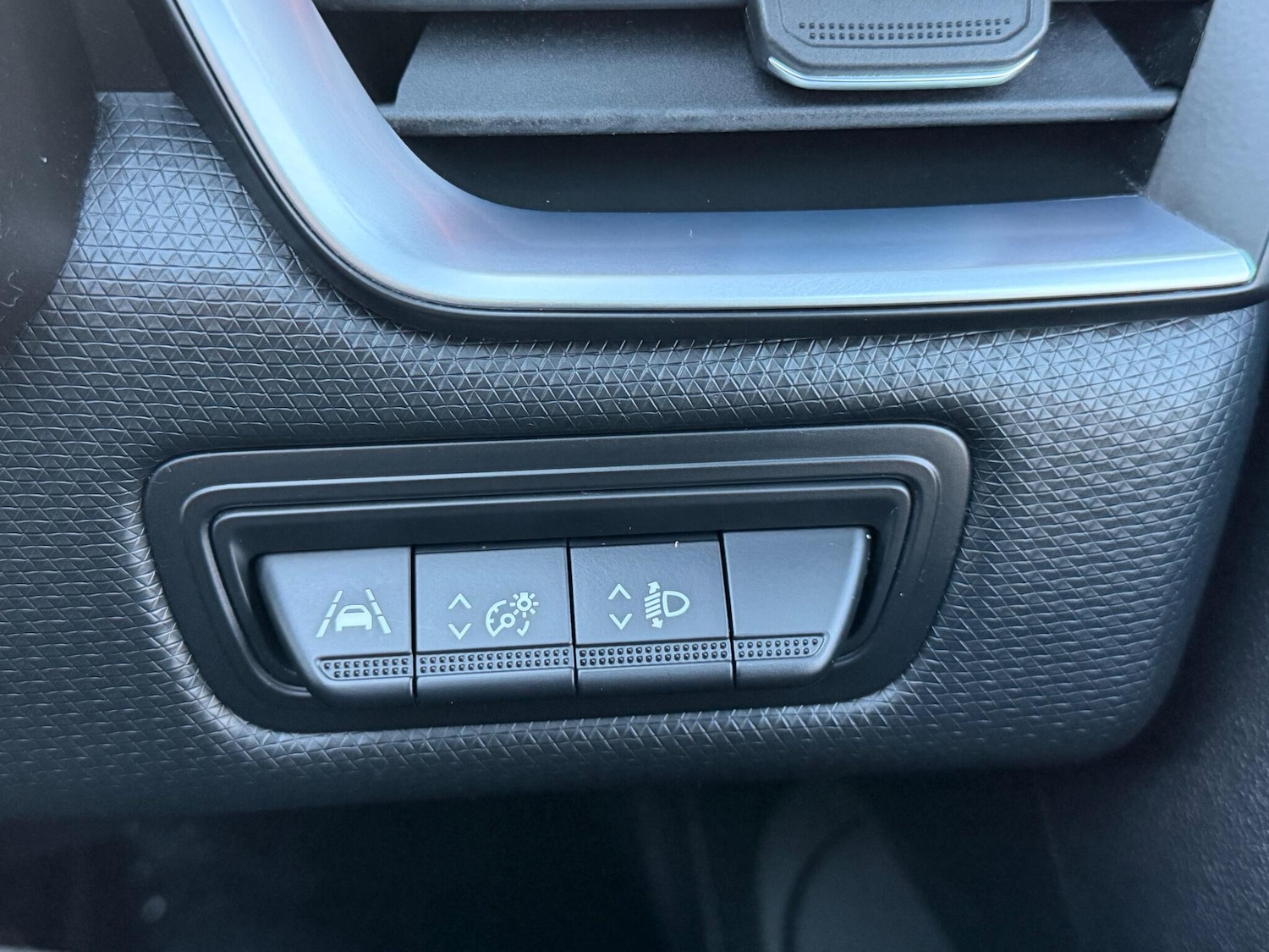 Used Renault Clio 2020 for sale - 76990542: Photo 39