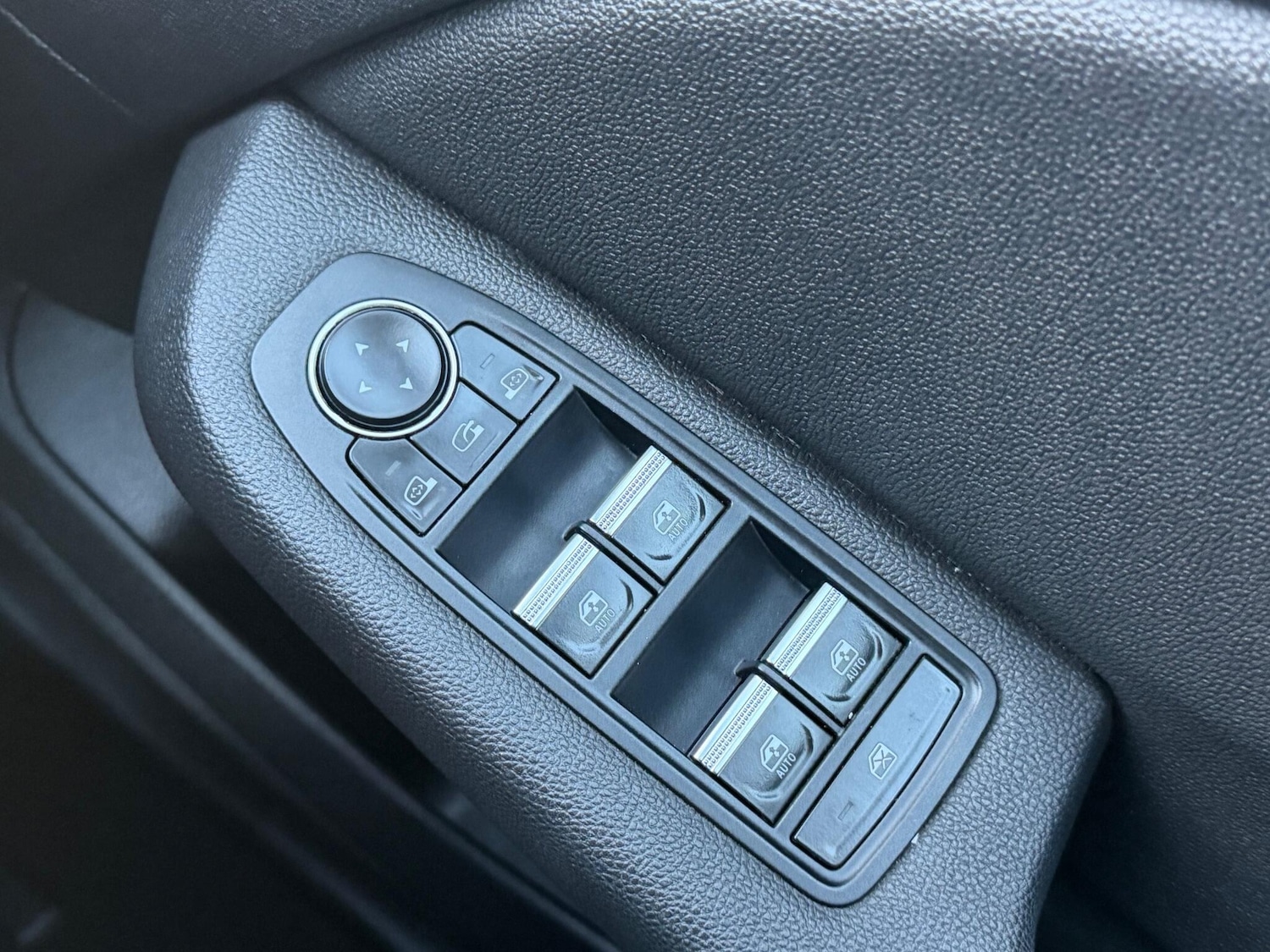 Used Renault Clio 2020 for sale - 76990542: Photo 40