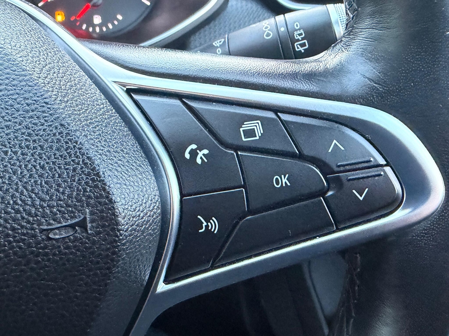 Used Renault Clio 2020 for sale - 76990542: Photo 43