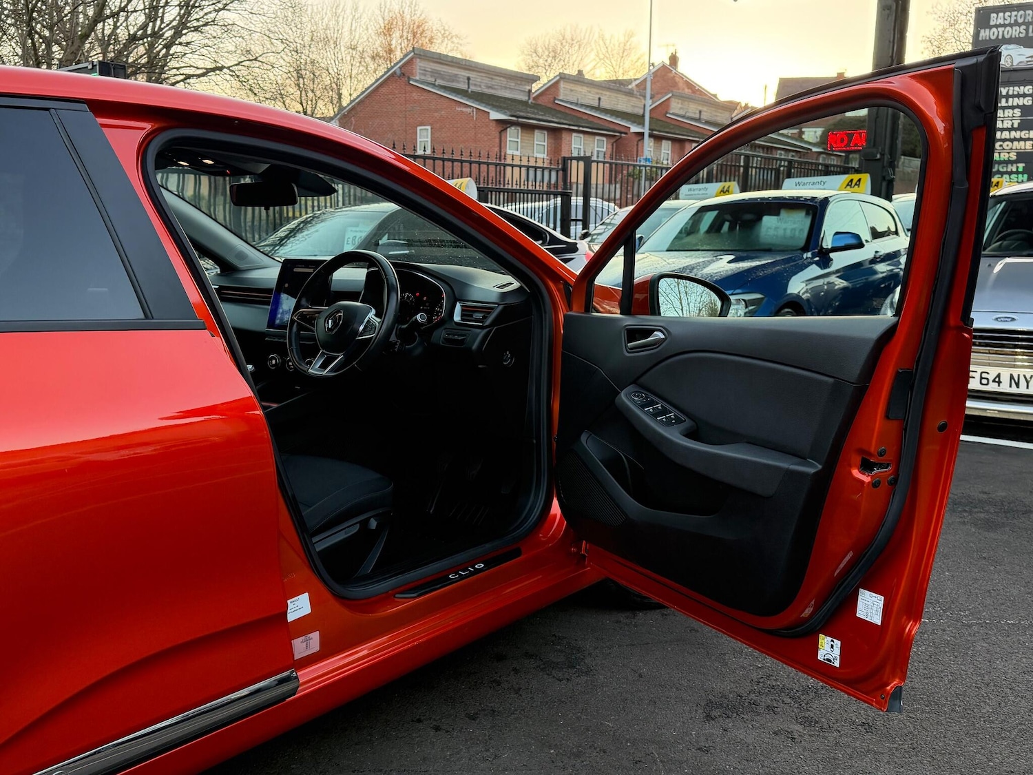 Used Renault Clio 2020 for sale - 76990542: Photo 45