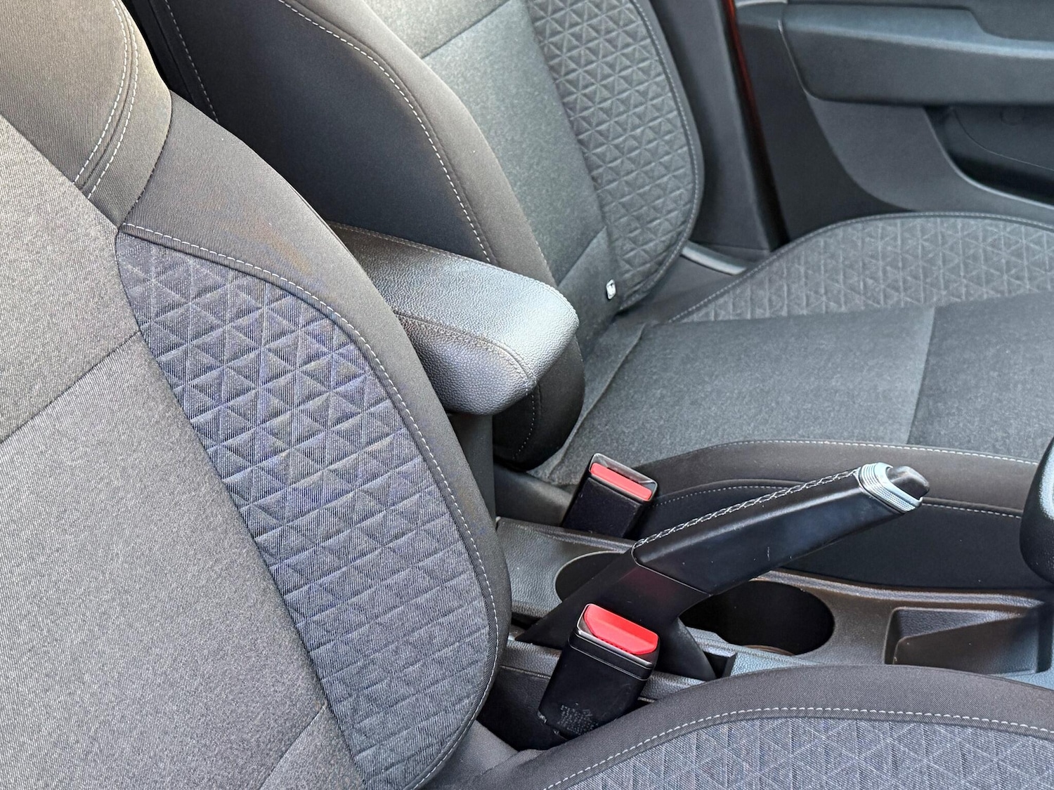 Used Renault Clio 2020 for sale - 76990542: Photo 96