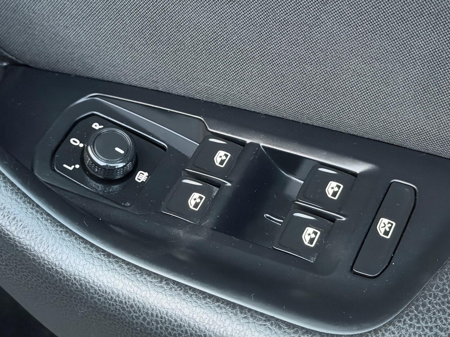 Used Volkswagen Passat 2015 for sale - 77142958: Photo 35