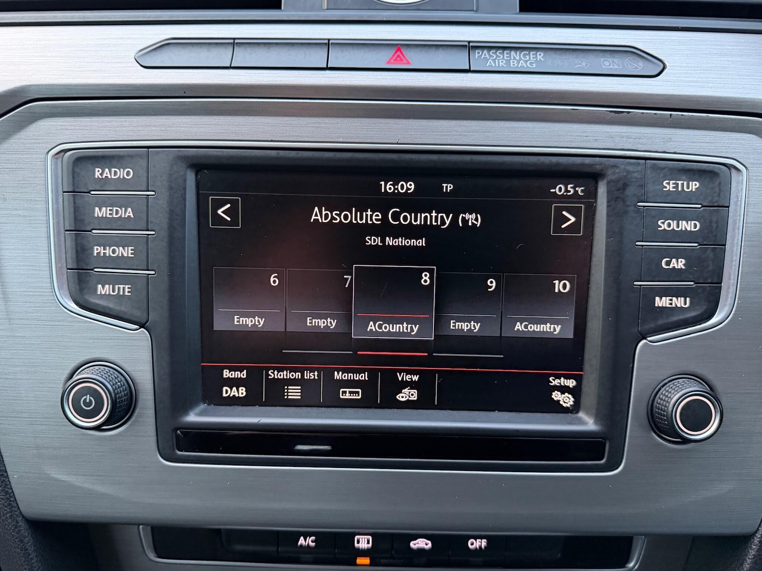 Used Volkswagen Passat 2015 for sale - 77142958: Photo 51