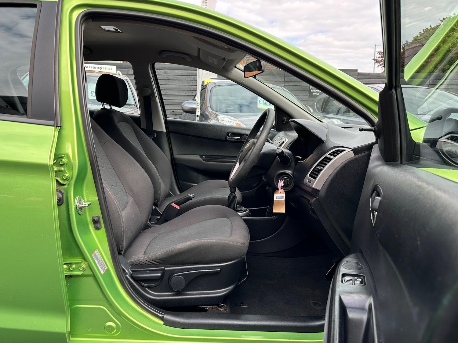 Used Hyundai i20 2009 for sale - 77637846: Photo 15