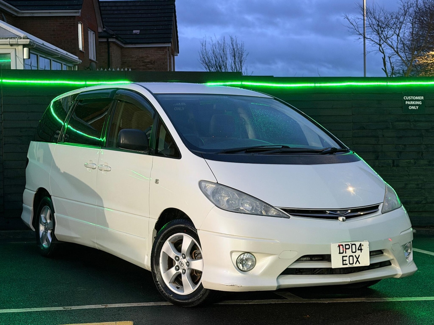Used Toyota Estima 2017 for sale - 76771800: Photo 11