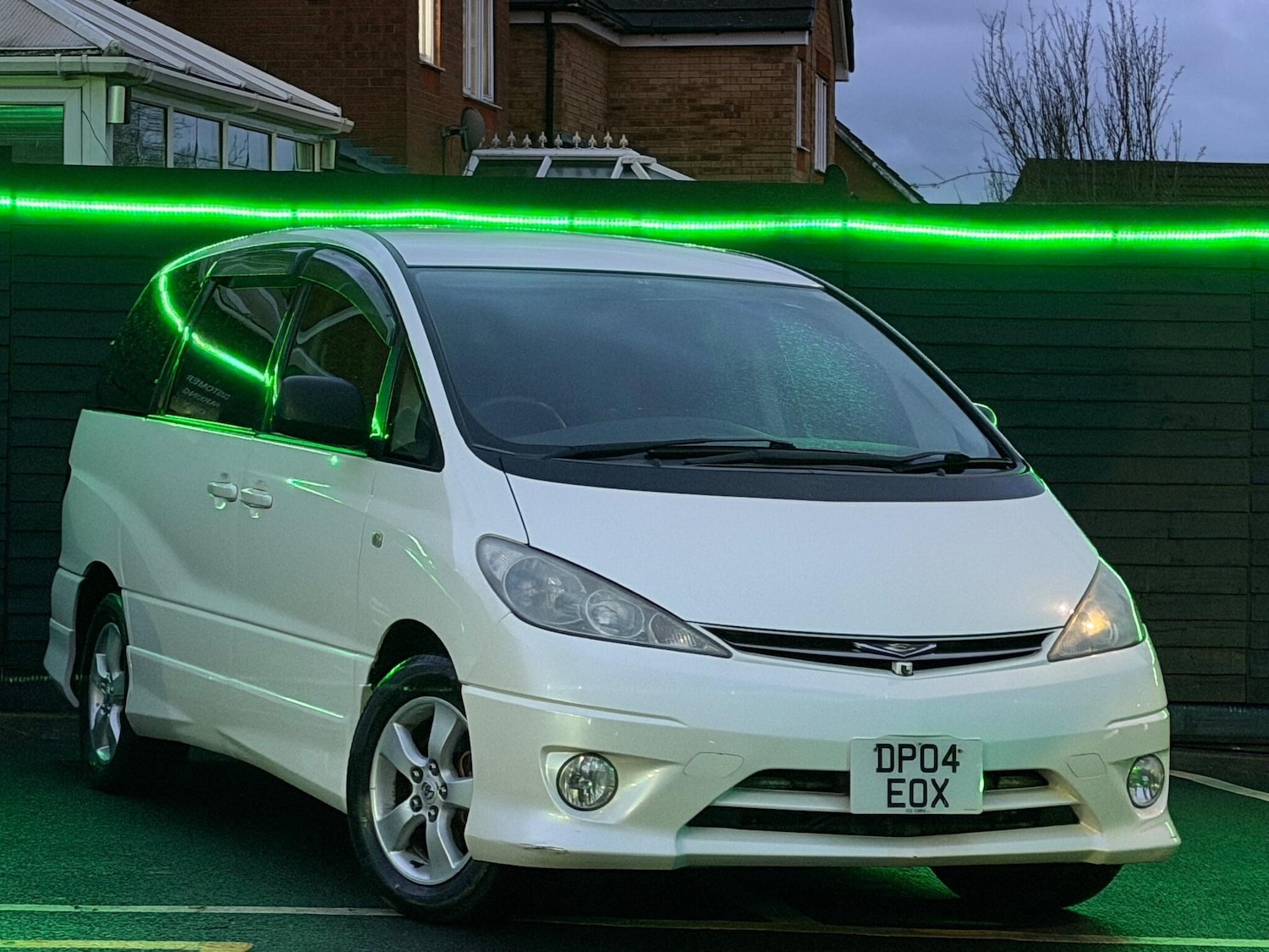 Used Toyota Estima 2017 for sale - 76771800: Photo 12