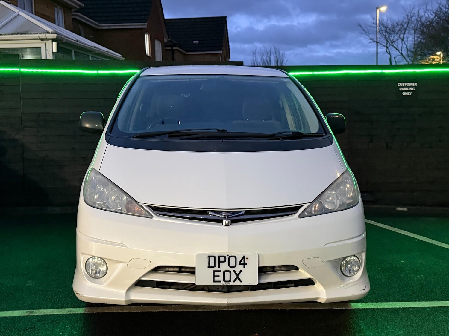 Used Toyota Estima 2017 for sale - 76771800: Photo 16