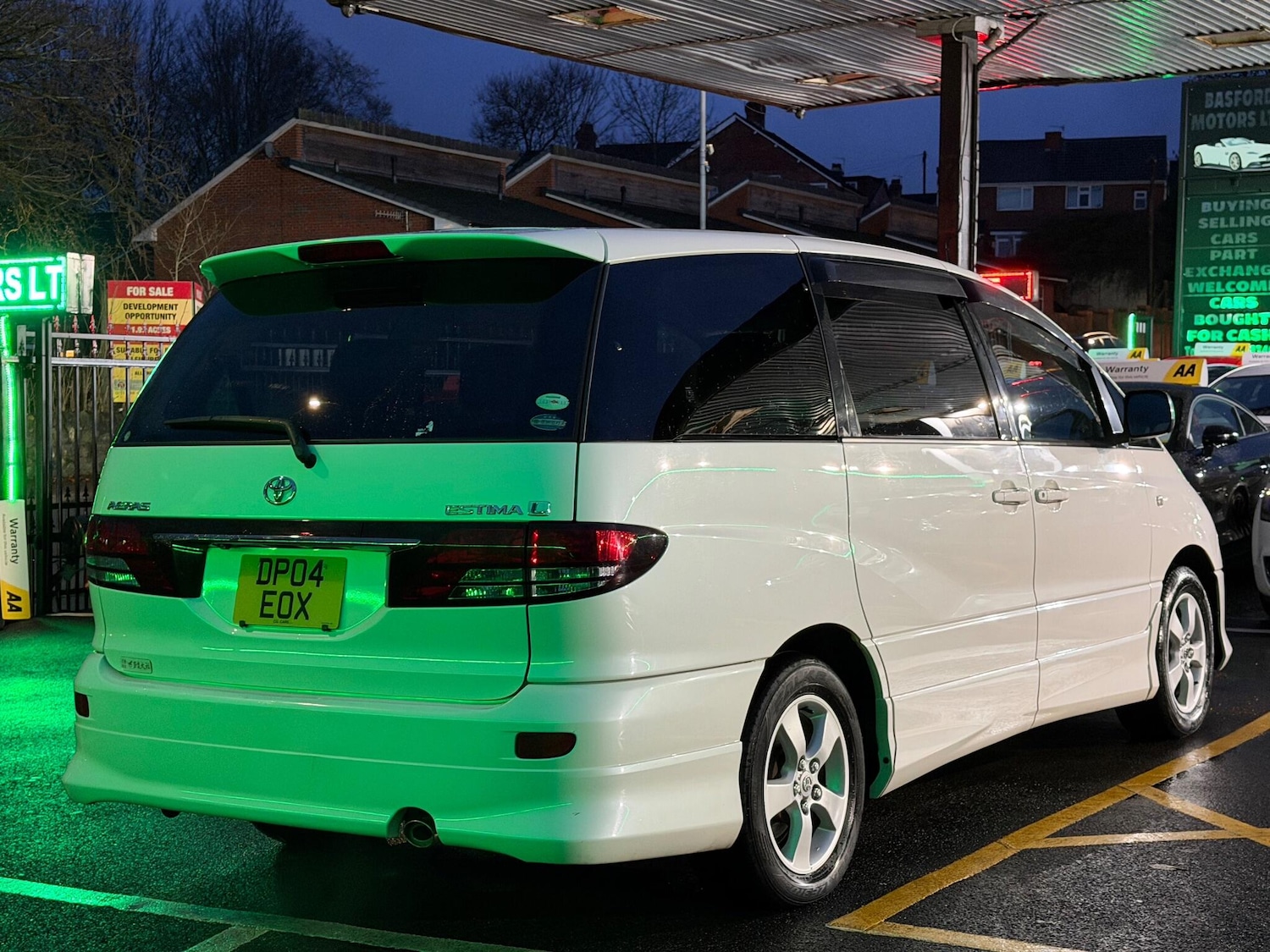 Used Toyota Estima 2017 for sale - 76771800: Photo 3