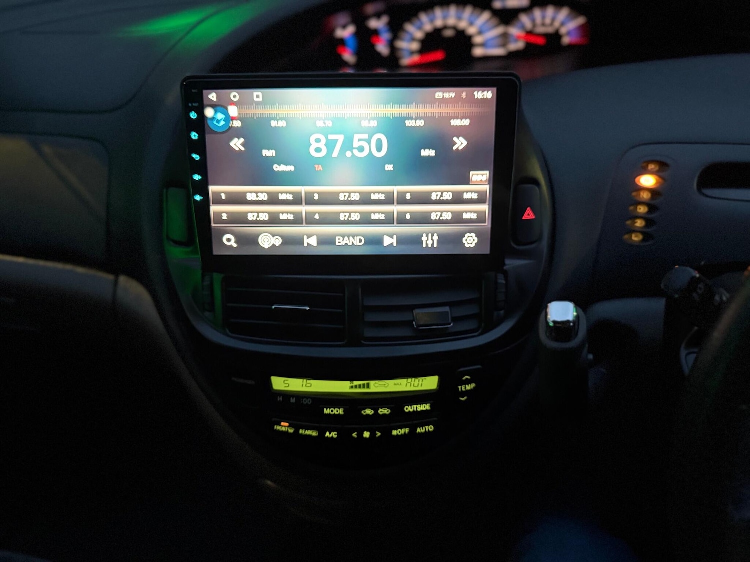 Used Toyota Estima 2017 for sale - 76771800: Photo 33