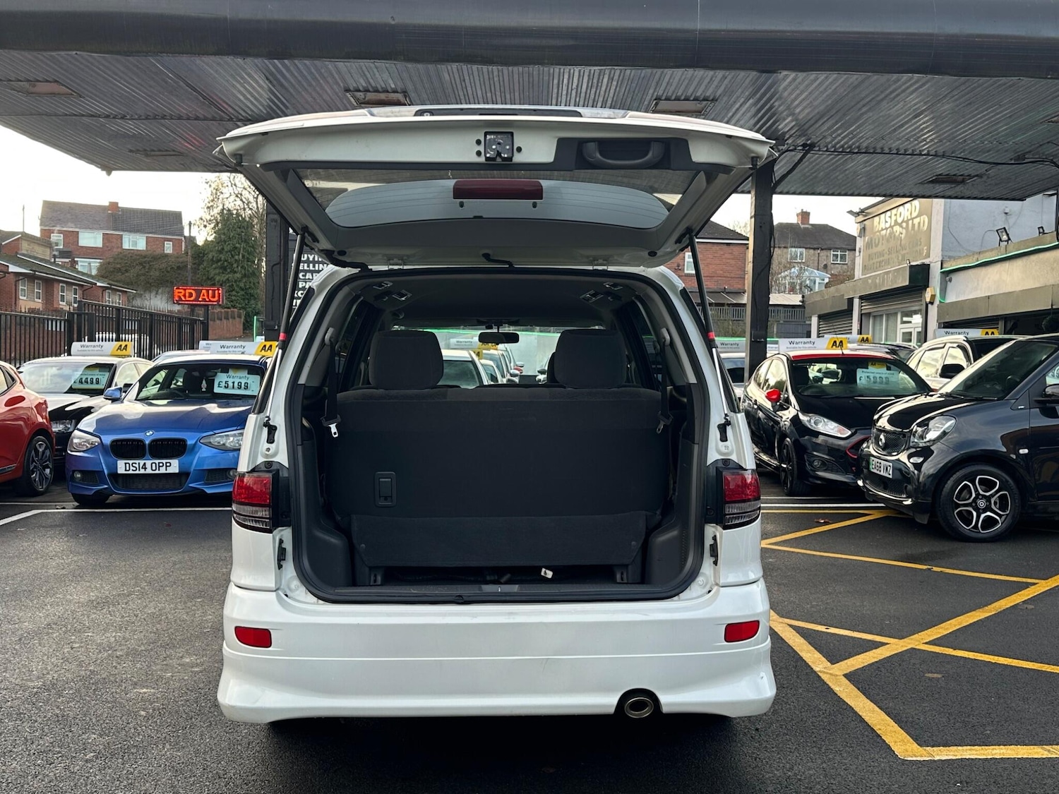 Used Toyota Estima 2017 for sale - 76771800: Photo 44