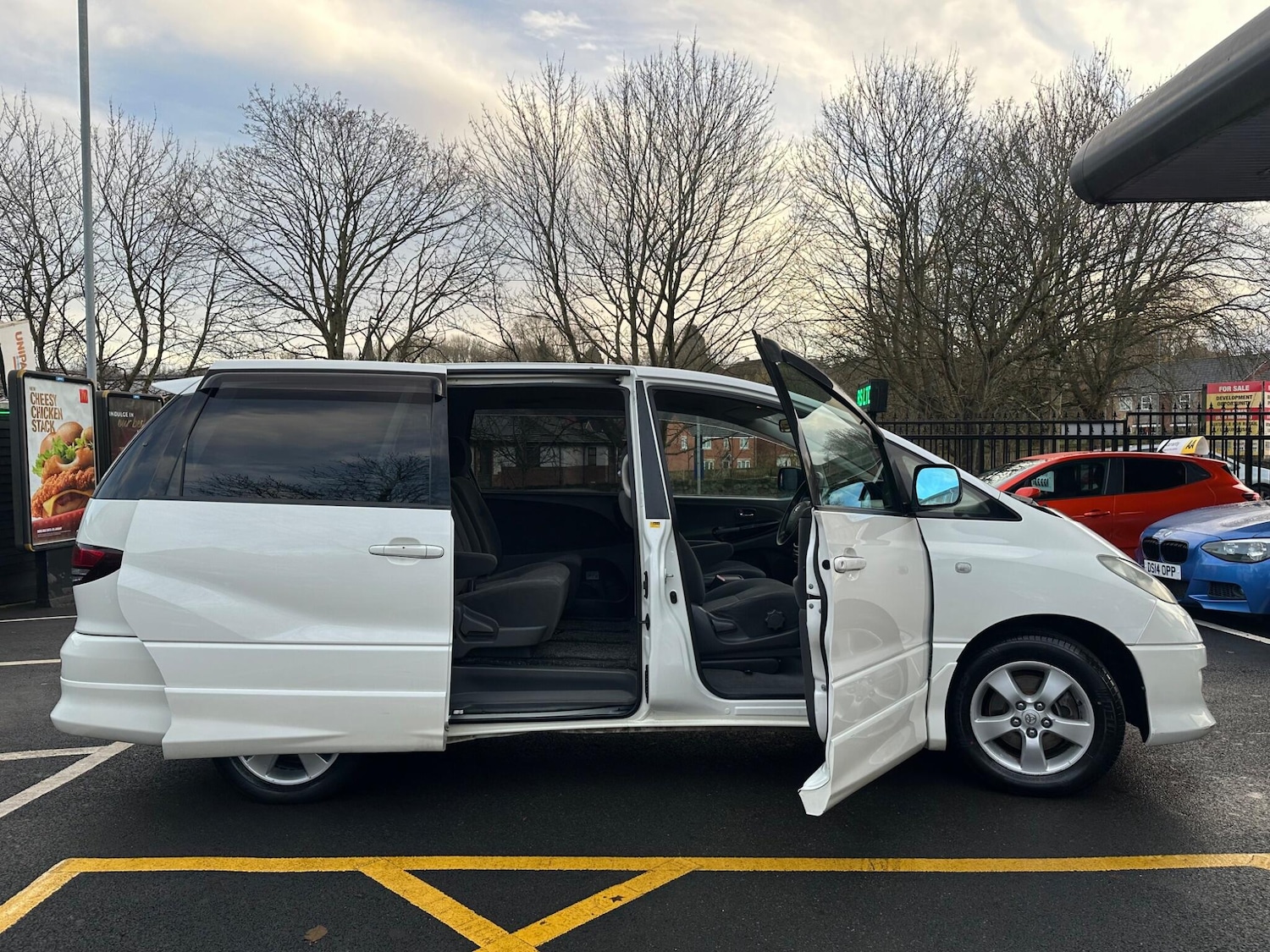 Used Toyota Estima 2017 for sale - 76771800: Photo 48
