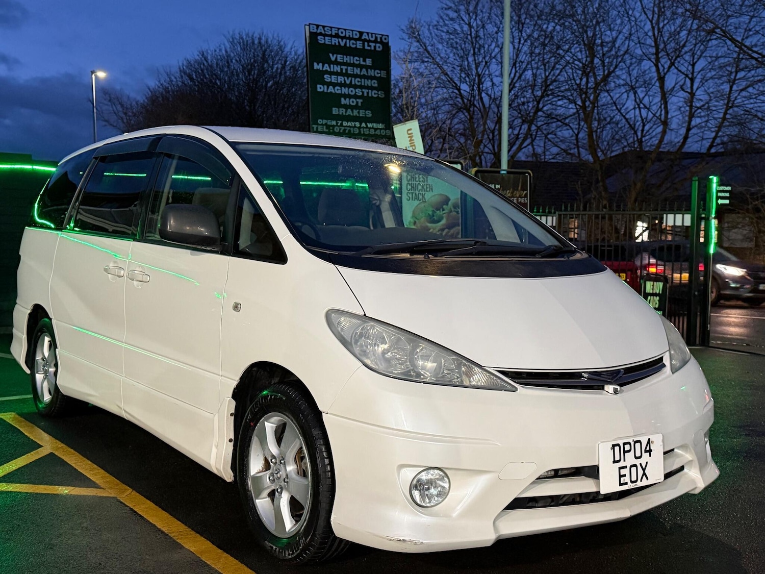 Used Toyota Estima 2017 for sale - 76771800: Photo 9