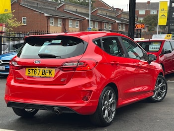 Used Ford Fiesta 2017 for sale - 76099350: Photo 2