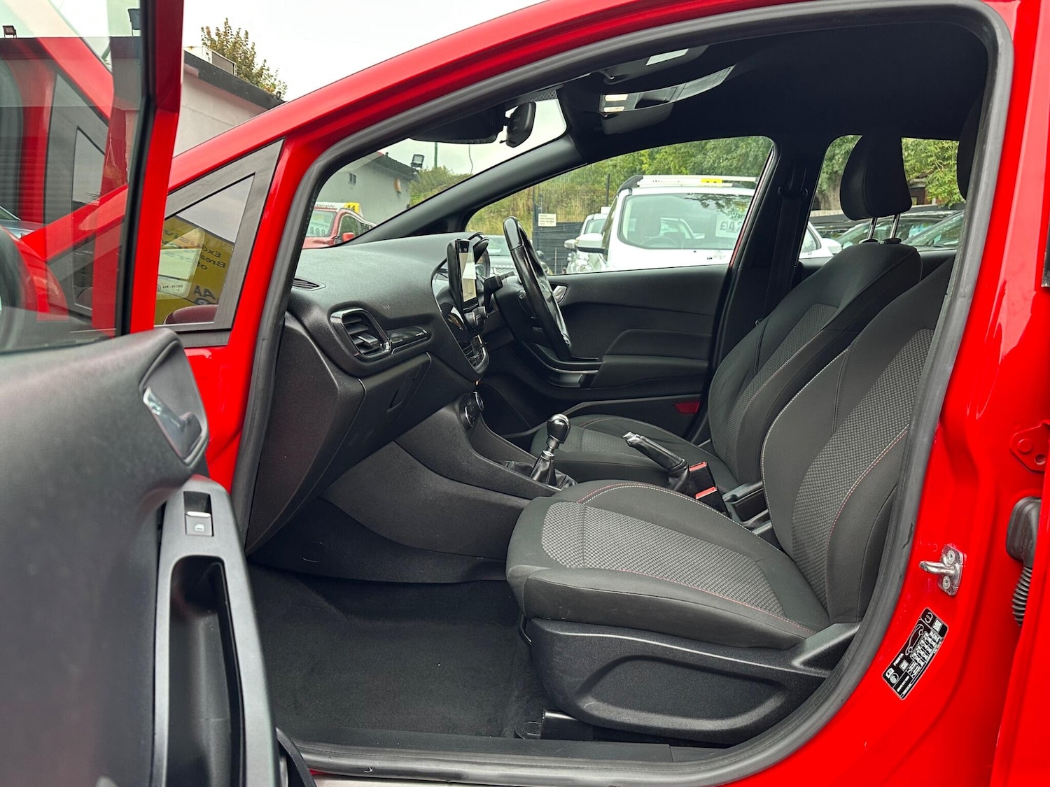 Used Ford Fiesta 2017 for sale - 76099350: Photo 41